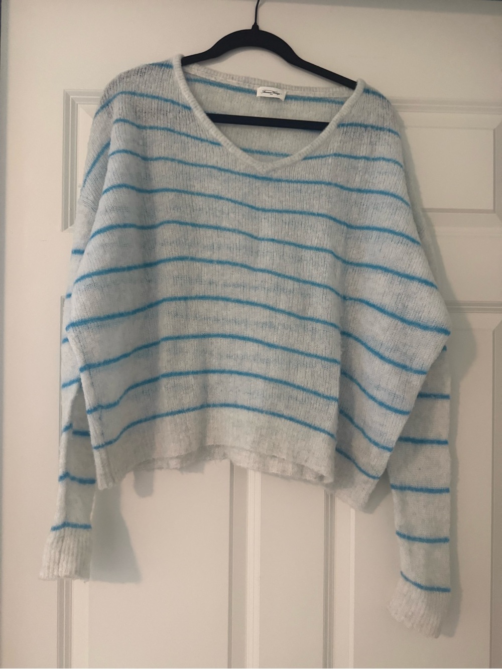 American Vintage White and Blue Striped V-Neck Sweater